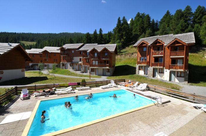 Les Chalets Du Parc Aux Etoiles - Cimes Et Neige Puy-Saint-Vincent Exterior foto
